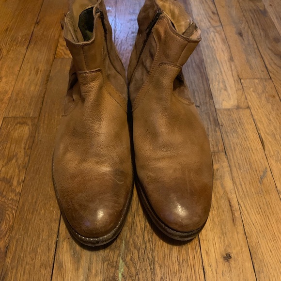 Casual boots in great condition. Size 10 - Picture 3 of 6
